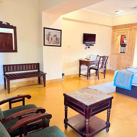 ג'איסלמר Hotel Radhika מראה חיצוני תמונה