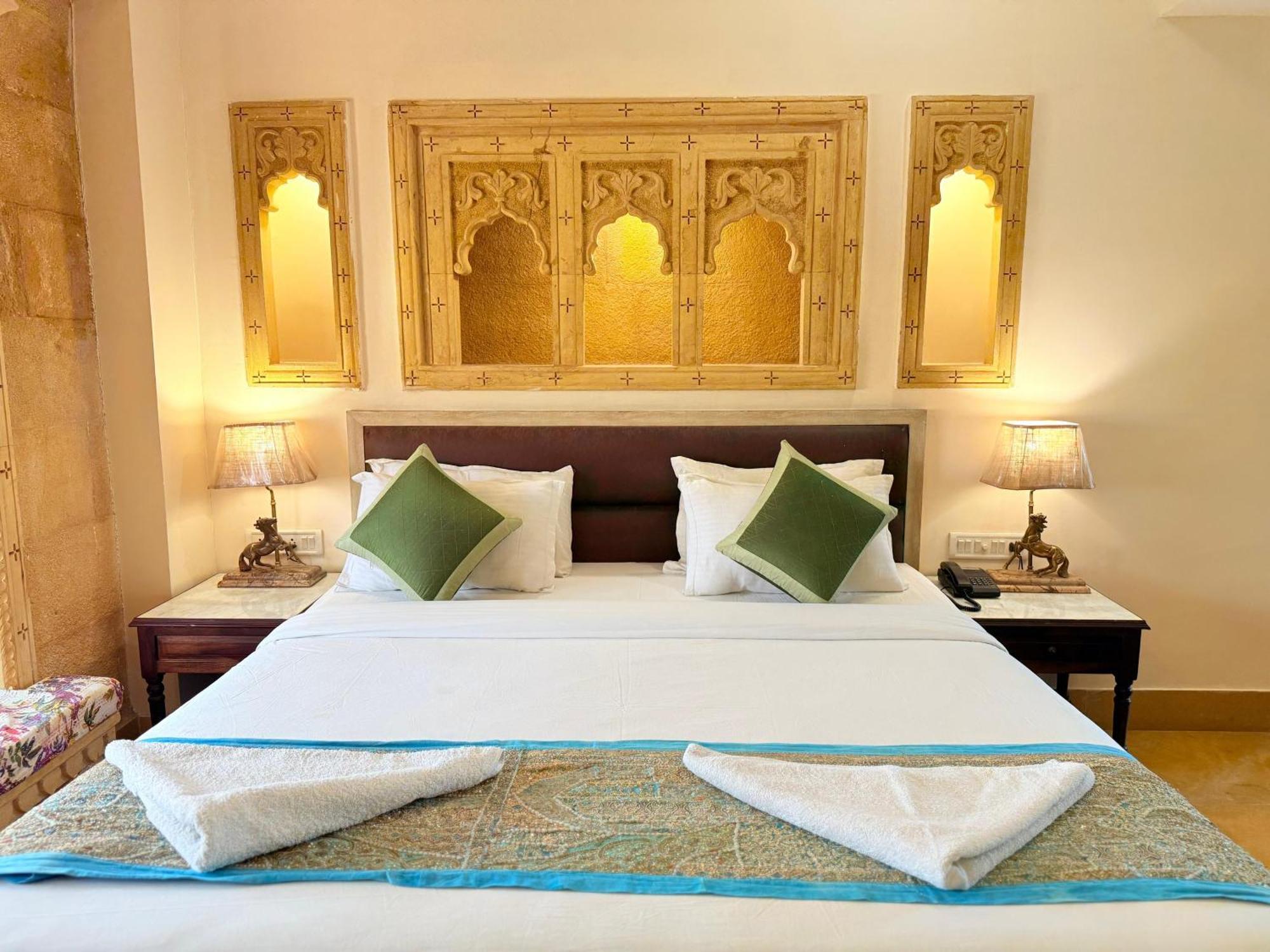 ג'איסלמר Hotel Radhika מראה חיצוני תמונה