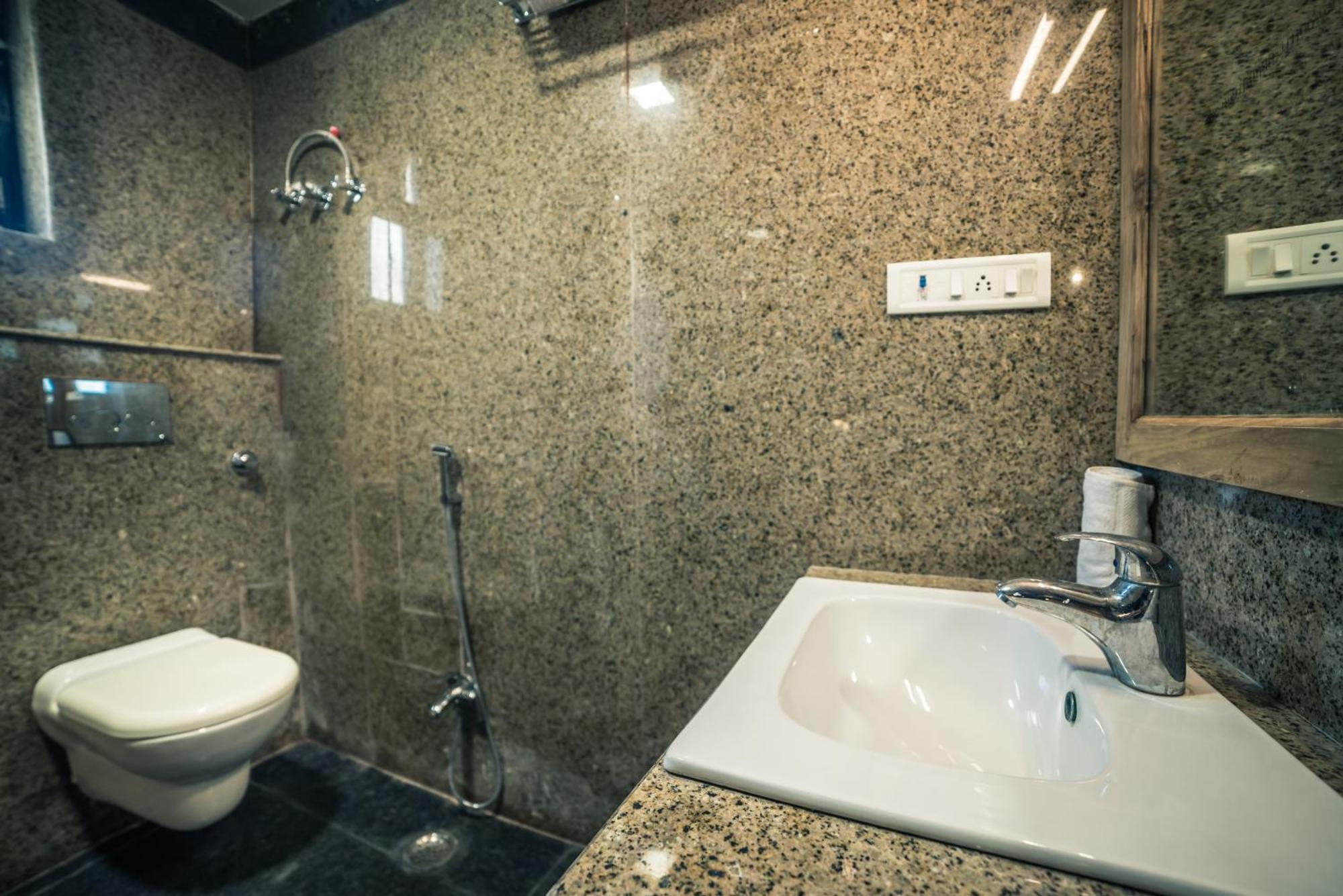 ג'איסלמר Hotel Radhika מראה חיצוני תמונה